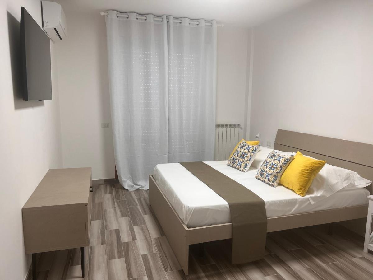 City Home 77 Napoli Eksteriør bilde