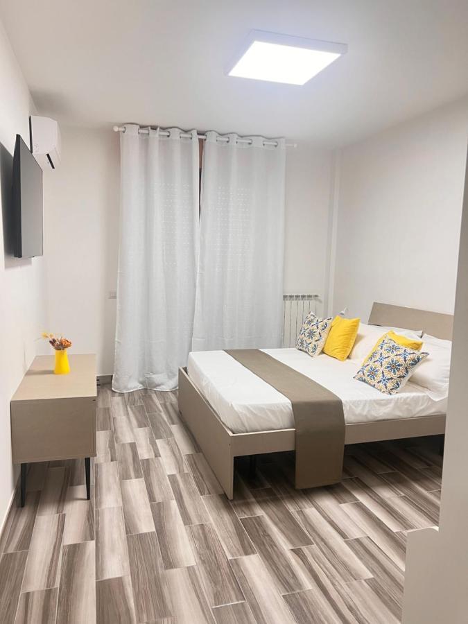 City Home 77 Napoli Eksteriør bilde