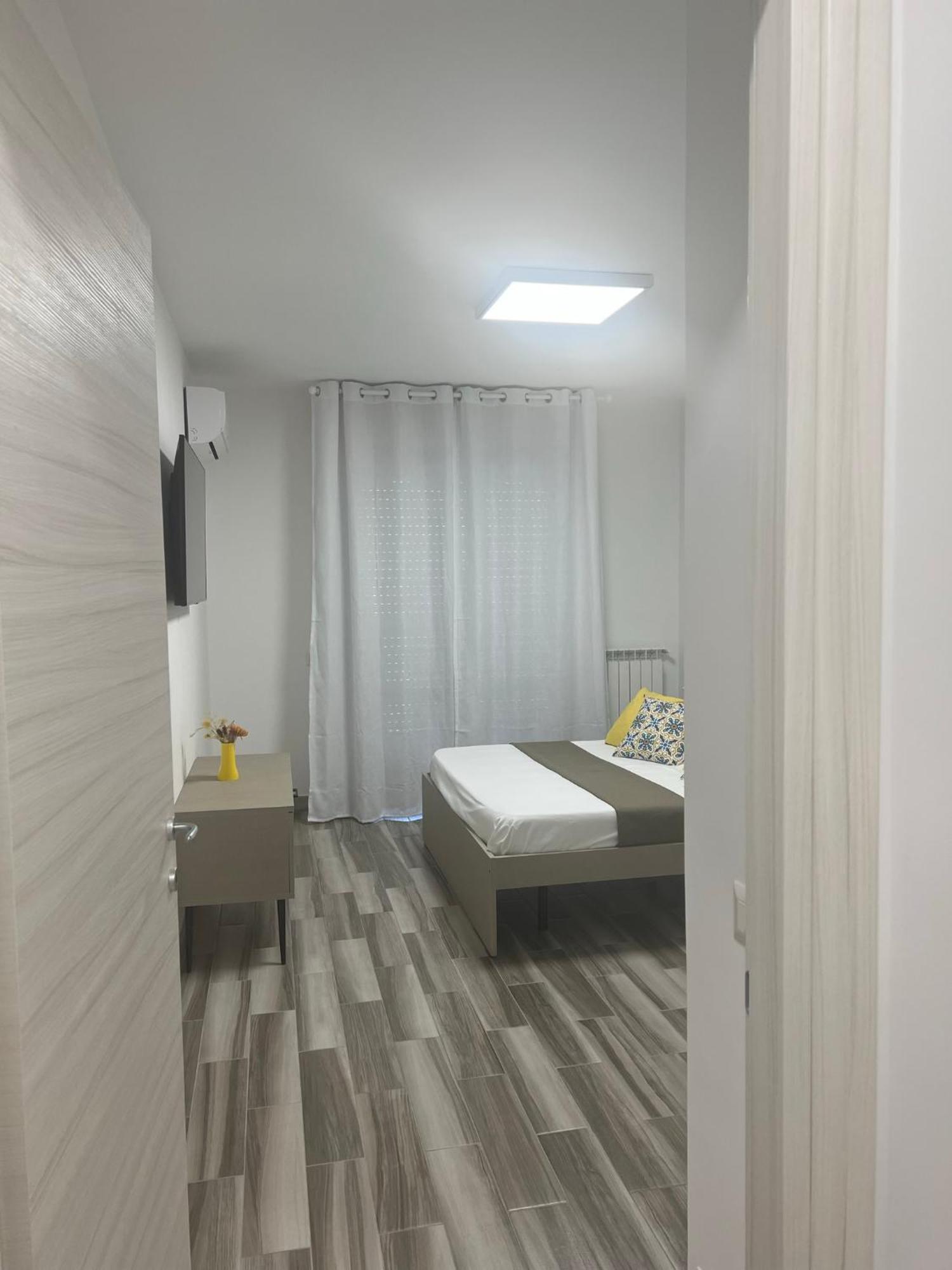 City Home 77 Napoli Eksteriør bilde