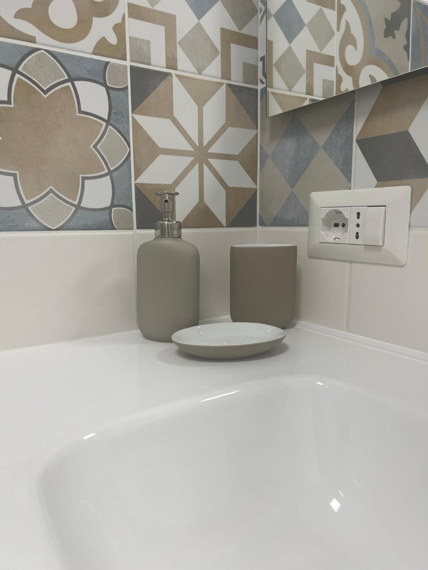 City Home 77 Napoli Eksteriør bilde